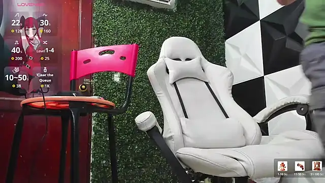 snowflake xxx online show from March 11, 2026, 11:33 pm