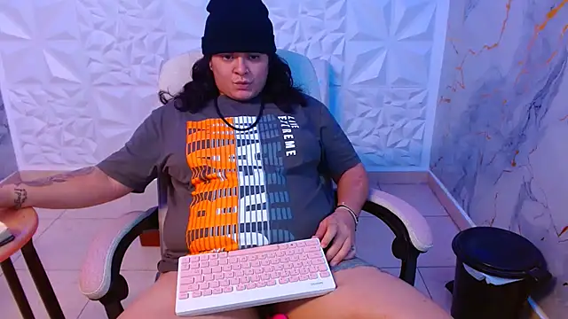 snowflake xxx online show from May 19, 2026, 8:59 pm