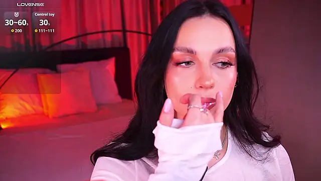 LunaNight online show from February 20, 2026, 8:31 pm