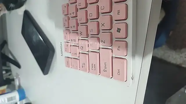 WandaDoll online show from November 19, 2025, 12:05 pm