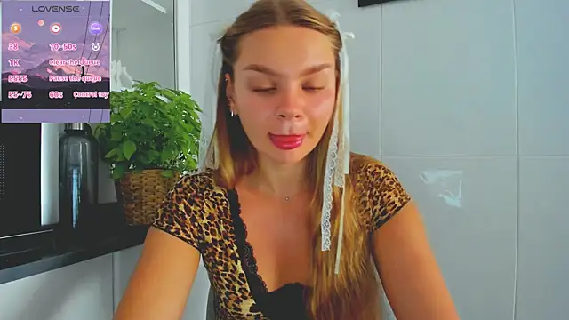 Molly sweetie online show from July 1, 2026, 6:37 am