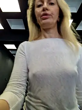 Miss    Mia  online show from March 1, 2025, 12:23 pm