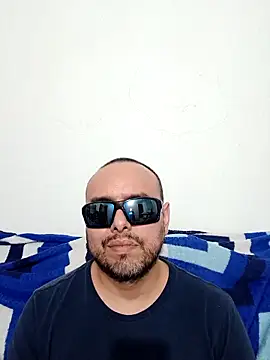 ElSunEagle online show from May 24, 2026, 2:27 am