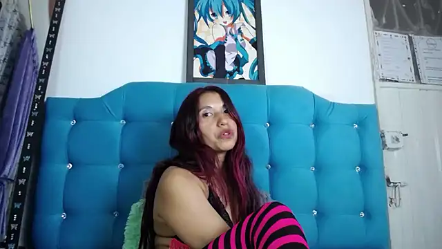 sweet skylove  online show from February 7, 2025, 11:45 pm