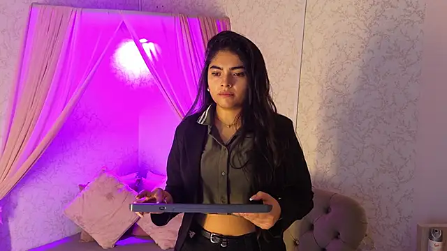 Snapshot of GiselOrtiz chatting on June 15, 2026, 11:01 am GiselOrtiz online show from June 15, 2026, 11:01 am