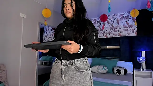 GiselOrtiz online show from July 13, 2026, 11:13 am