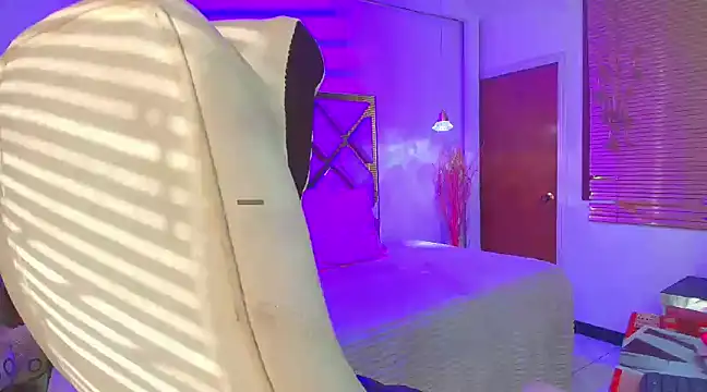 Silvana monroe online show from December 11, 2024, 12:44 pm