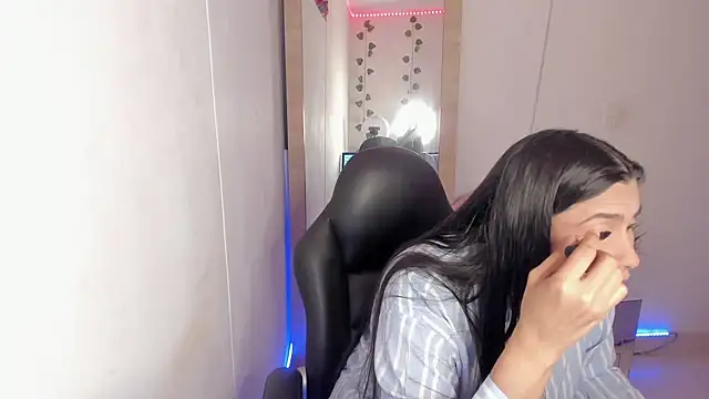 hellensexy online show from December 19, 2024, 8:55 pm