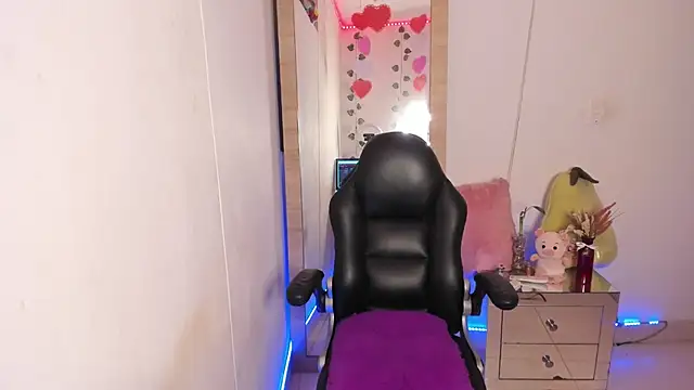 hellensexy online show from February 20, 2025, 9:20 pm