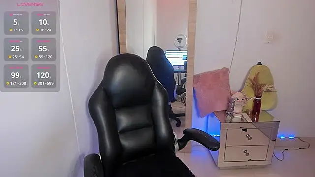 hellensexy online show from November 1, 2025, 9:39 pm