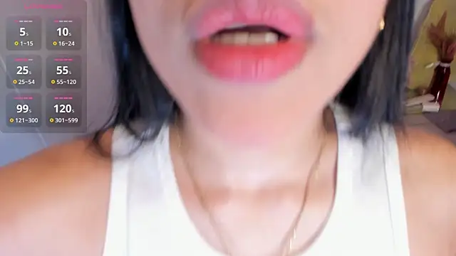 hellensexy online show from April 5, 2026, 5:32 pm