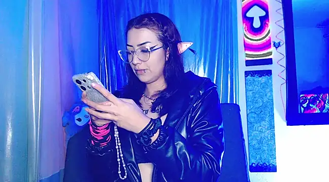 Snapshot of Alice_Phantom_x chatting on March 22, 2025, 2:48 am Alice Phantom x online show from March 22, 2025, 2:48 am