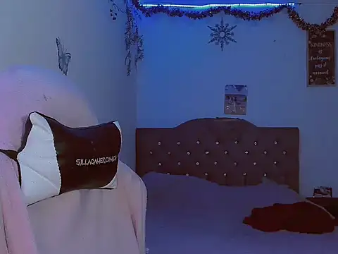 madisonx17 online show from February 25, 2026, 12:42 am