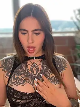 Snapshot of ValerieHilton chatting on February 1, 2025, 9:51 pm ValerieHilton online show from February 1, 2025, 9:51 pm