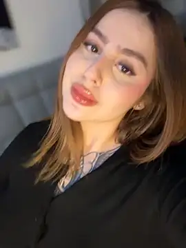 Snapshot of ValerieHilton chatting on November 1, 2025, 11:51 pm ValerieHilton online show from November 1, 2025, 11:51 pm