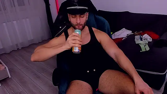 MarisMuscle online show from January 6, 2025, 5:59 pm