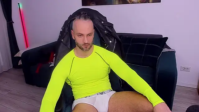 MarisMuscle online show from January 20, 2025, 6:43 pm