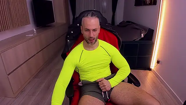 MarisMuscle online show from February 19, 2025, 7:38 pm