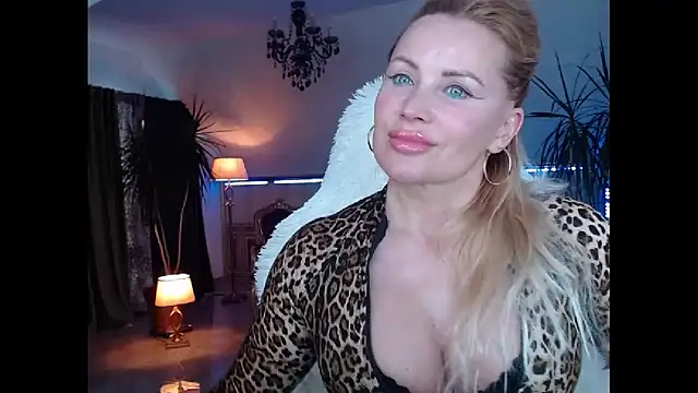 Snapshot of eyesangel22 chatting on December 27, 2024, 1:07 pm eyesangel22 online show from December 27, 2024, 1:07 pm