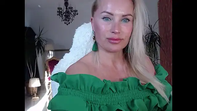 Snapshot of eyesangel22 chatting on January 10, 2025, 8:40 am eyesangel22 online show from January 10, 2025, 8:40 am