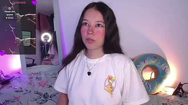 Lexie Thompson10 online show from October 25, 2025, 5:40 pm