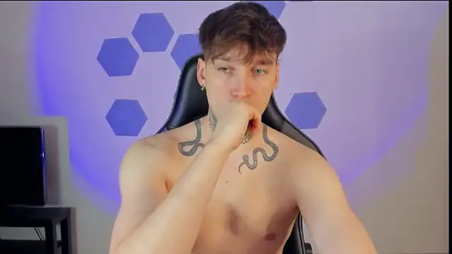 Chris Tyson online show from March 4, 2025, 11:32 pm