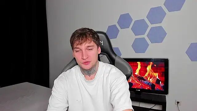 Chris Tyson online show from October 13, 2025, 4:07 pm