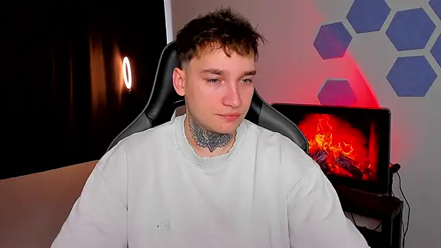 Chris Tyson online show from November 25, 2025, 6:57 am