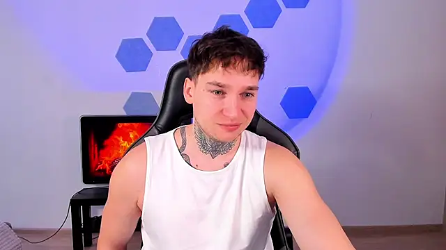 Chris Tyson online show from December 16, 2025, 9:47 am