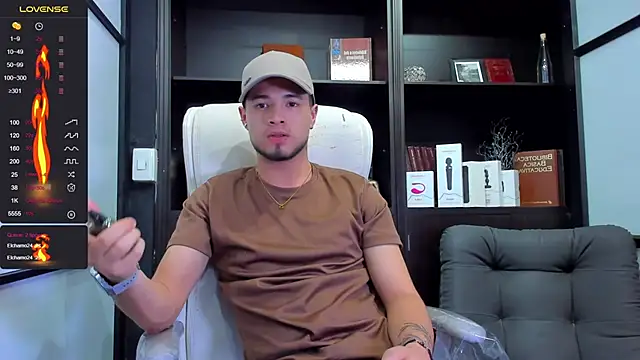 EdwardRoss  online show from January 24, 2025, 2:28 am