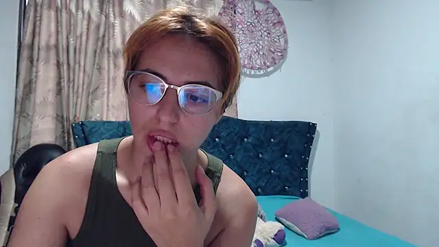 Kate lorens9 online show from March 5, 2026, 10:50 pm