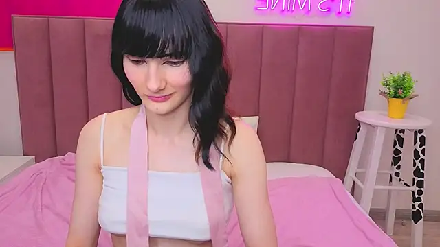 Snapshot of Lili_flowerr chatting on July 7, 2026, 10:30 am Lili flowerr online show from July 7, 2026, 10:30 am