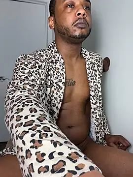 Snapshot of BiigDipper chatting on February 3, 2026, 7:35 am BiigDipper online show from February 3, 2026, 7:35 am