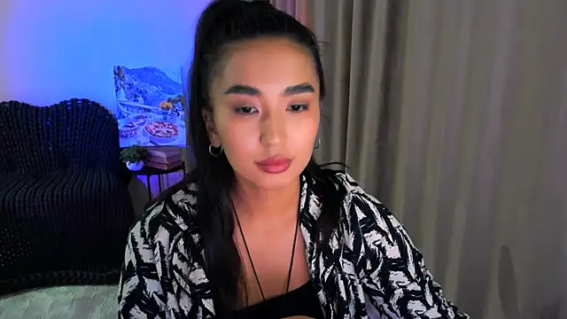 worldofkim online show from March 7, 2025, 7:05 pm