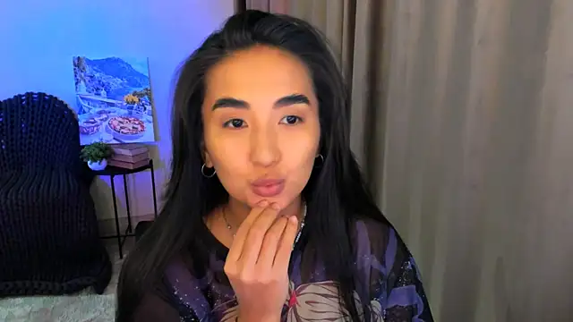 worldofkim online show from March 17, 2025, 2:56 pm