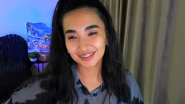 worldofkim online show from March 21, 2025, 10:50 pm