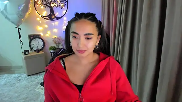 worldofkim online show from April 15, 2026, 4:58 pm