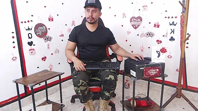 Snapshot of KalethBigDick chatting on February 12, 2025, 10:14 am KalethBigDick online show from February 12, 2025, 10:14 am