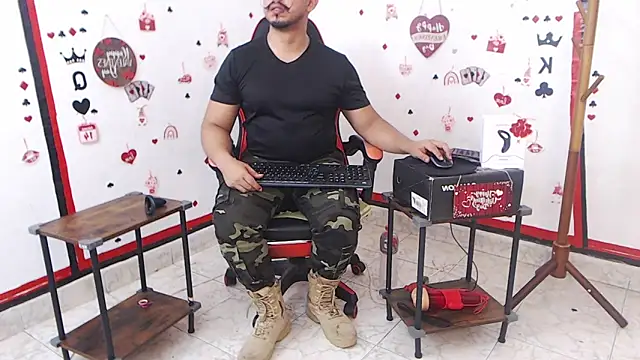 Snapshot of KalethBigDick chatting on February 12, 2025, 2:21 pm KalethBigDick online show from February 12, 2025, 2:21 pm