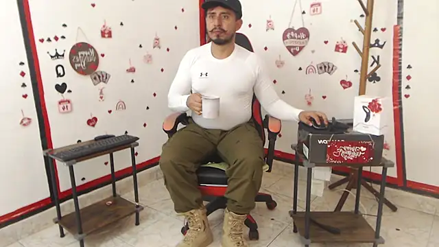 Snapshot of KalethBigDick chatting on February 27, 2025, 8:20 pm KalethBigDick online show from February 27, 2025, 8:20 pm