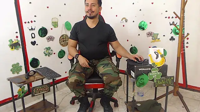 Snapshot of KalethBigDick chatting on March 20, 2025, 4:53 pm KalethBigDick online show from March 20, 2025, 4:53 pm