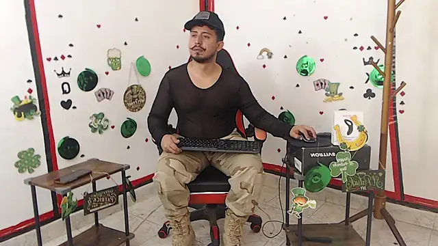 Snapshot of KalethBigDick chatting on March 21, 2025, 4:40 pm KalethBigDick online show from March 21, 2025, 4:40 pm