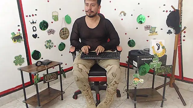 Snapshot of KalethBigDick chatting on March 21, 2025, 10:17 pm KalethBigDick online show from March 21, 2025, 10:17 pm