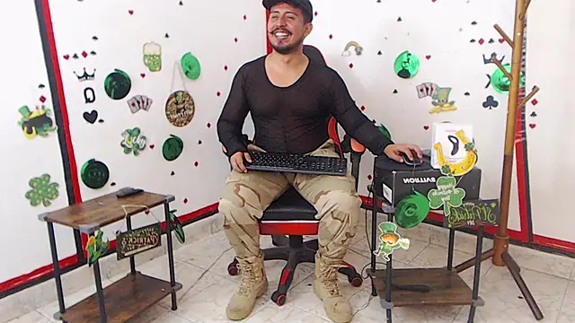 Snapshot of KalethBigDick chatting on March 22, 2025, 4:45 am KalethBigDick online show from March 22, 2025, 4:45 am