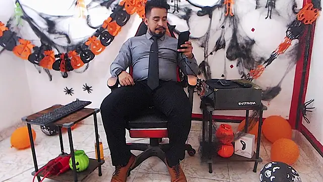 Snapshot of KalethBigDick chatting on October 27, 2025, 3:32 am KalethBigDick online show from October 27, 2025, 3:32 am