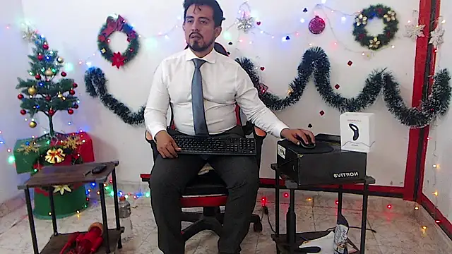 Snapshot of KalethBigDick chatting on November 23, 2025, 4:29 pm KalethBigDick online show from November 23, 2025, 4:29 pm