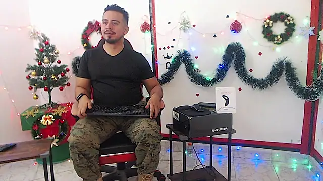 Snapshot of KalethBigDick chatting on December 19, 2025, 1:40 pm KalethBigDick online show from December 19, 2025, 1:40 pm