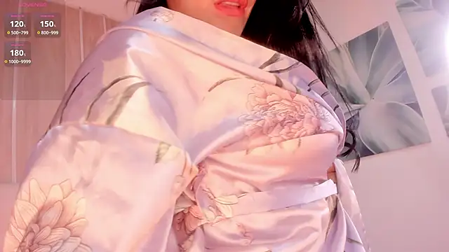 Miah gomez  online show from January 22, 2025, 4:44 pm