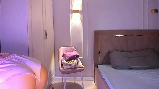 heemia online show from March 29, 2026, 2:22 am