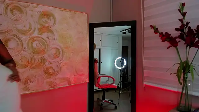 haiiley more online show from February 4, 2025, 2:17 am